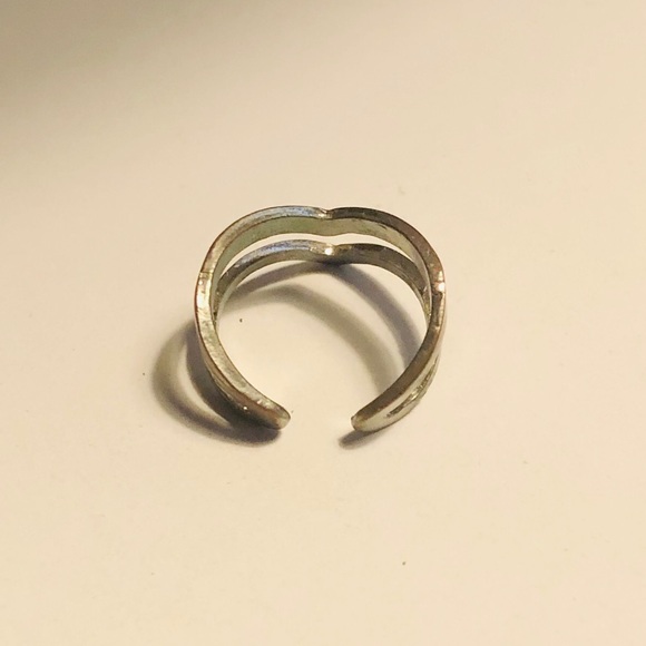 Silver Adjustable Chevron Midi Ring - Picture 3 of 5